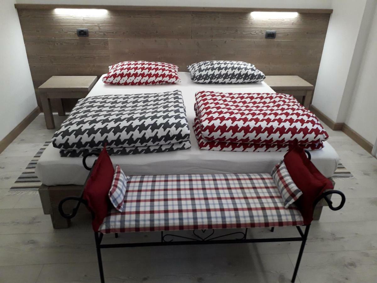 B&B Il Crocevia Teglio Eksteriør billede